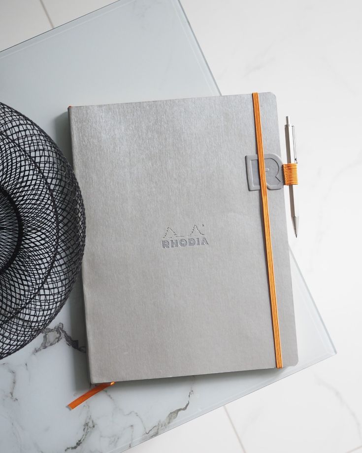 Porte stylo autoadhésif Rhodia_.jpeg Porte stylo autoadhésif Rhodia_.jpeg